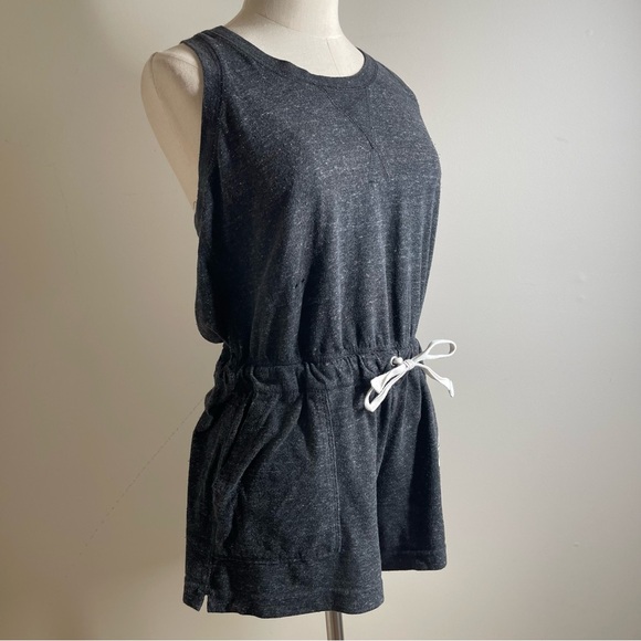 Nike Women’s Vintage Heather Grey Pocketed Racerback Romper - Size Medium - Picture 13 of 16